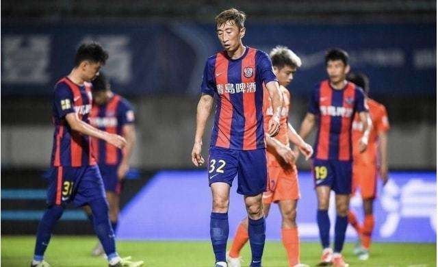 大部分蓝黑球员已经决定继续跟国米的计划相结合，他们无意中断目前与俱乐部在个个方面都很积极的合作关系。